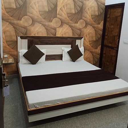 Branded Guest House Jalandhar Extérieur photo