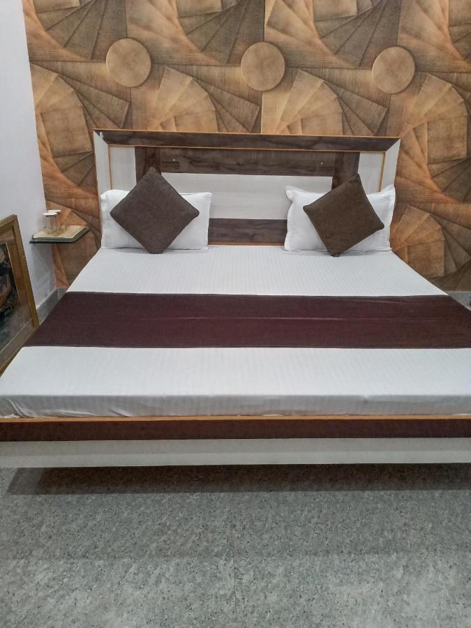 Branded Guest House Jalandhar Extérieur photo