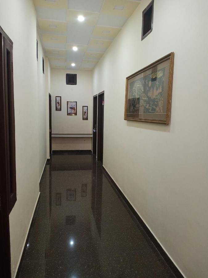 Branded Guest House Jalandhar Extérieur photo